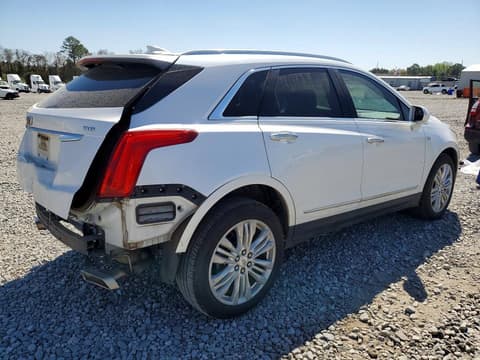 2018 Cadillac XT5, VIN 1GYKNERSXJZ131892. Zdjęcie 3 z 6 z aukcji Copart. Katalog aut z USA OpenDataCar.