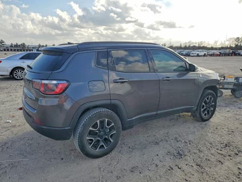 2019 Jeep Compass, VIN 3C4NJDDB9KT748242. Фото 3 з 6 з аукціону Copart. Каталог авто зі США OpenDataCar.