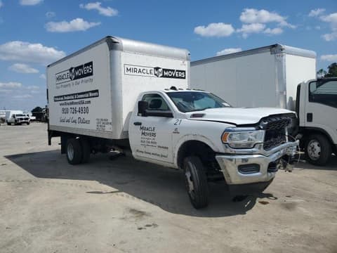 2019 Ram 5500, VIN 3C7WRNDL2KG689896. Zdjęcie 4 z 6 z aukcji Copart. Katalog aut z USA OpenDataCar.