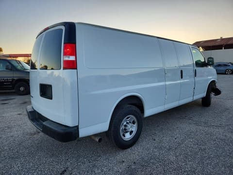 2021 Chevrolet Express 2500, VIN 1GCWGBFP9M1241593. Zdjęcie 3 z 6 z aukcji Copart. Katalog aut z USA OpenDataCar.