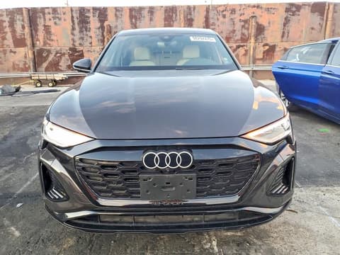 2024 Audi Q8, VIN WA1CAAGE7RB063478. Фото 5 з 6 з аукціону Copart. Каталог авто зі США OpenDataCar.