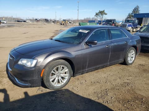 2016 Chrysler 300, VIN 2C3CCAAG1GH243834. Фото 1 з 6 з аукціону Copart. Каталог авто зі США OpenDataCar.