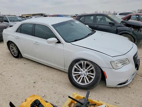 2017 Chrysler 300, VIN 2C3CCAAG7HH561006. Фото 4 з 6 з аукціону Copart. Каталог авто зі США OpenDataCar.