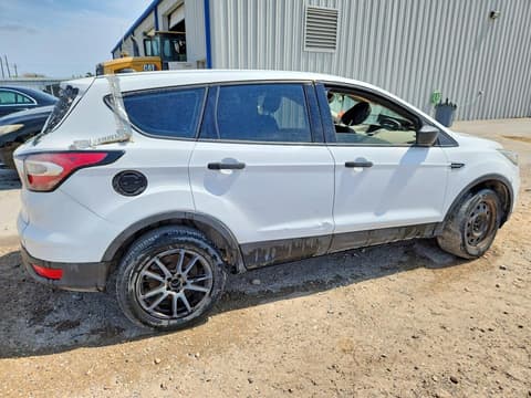 2018 Ford Escape, VIN 1FMCU0F70JUC34179. Фото 3 з 6 з аукціону Copart. Каталог авто зі США OpenDataCar.