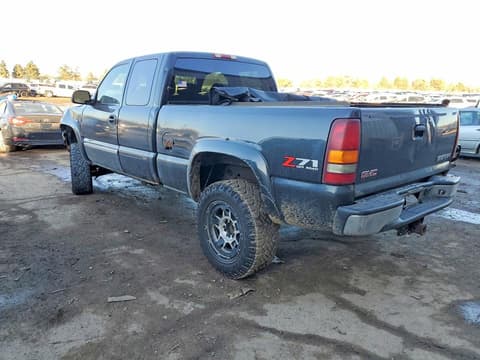 2003 Gmc Sierra 1500, VIN 1GTEK19TX3E113979. Фото 2 з 6 з аукціону Copart. Каталог авто зі США OpenDataCar.