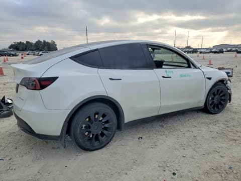 2023 Tesla Model Y, VIN 7SAYGDEE4PF630726. Фото 3 з 6 з аукціону Copart. Каталог авто зі США OpenDataCar.