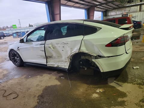 2016 Tesla Model X, VIN 5YJXCBE25GF019084. Фото 2 з 6 з аукціону Copart. Каталог авто зі США OpenDataCar.