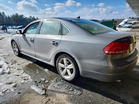 2015 Volkswagen Passat, VIN 1VWAS7A35FC116802. Фото 2 з 6 з аукціону Copart. Каталог авто зі США OpenDataCar.