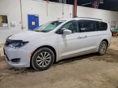 2017 Chrysler Pacifica, VIN 2C4RC1BGXHR572533. Фото 1 з 6 з аукціону Copart. Каталог авто зі США OpenDataCar.