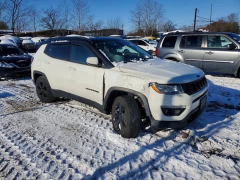 2019 Jeep Compass, VIN 3C4NJDBB4KT724143. Фото 4 з 6 з аукціону Copart. Каталог авто зі США OpenDataCar.