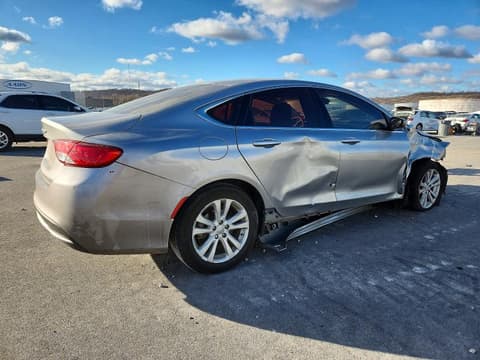 2015 Chrysler 200, VIN 1C3CCCAB3FN699839. Фото 3 з 6 з аукціону Copart. Каталог авто зі США OpenDataCar.