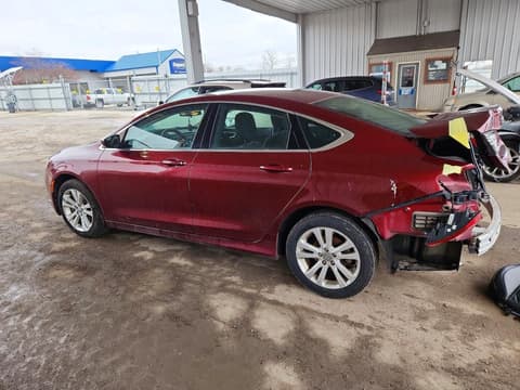 2015 Chrysler 200, VIN 1C3CCCAB6FN575323. Фото 2 з 6 з аукціону Copart. Каталог авто зі США OpenDataCar.