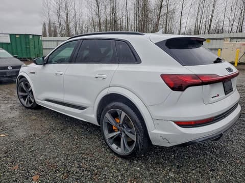 2022 Audi e-tron S, VIN WA1ACBGE3NB040250. Фото 2 з 6 з аукціону Copart. Каталог авто зі США OpenDataCar.