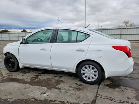 2012 Nissan Versa, VIN 3N1CN7APXCL846892. Фото 2 з 6 з аукціону Copart. Каталог авто зі США OpenDataCar.