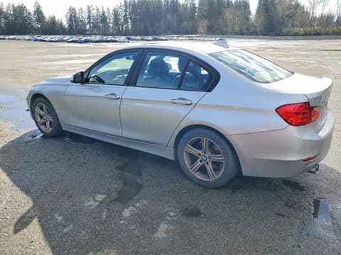 2013 Bmw 3 Series, VIN WBA3B3C52DJ811084. Фото 2 з 6 з аукціону Copart. Каталог авто зі США OpenDataCar.