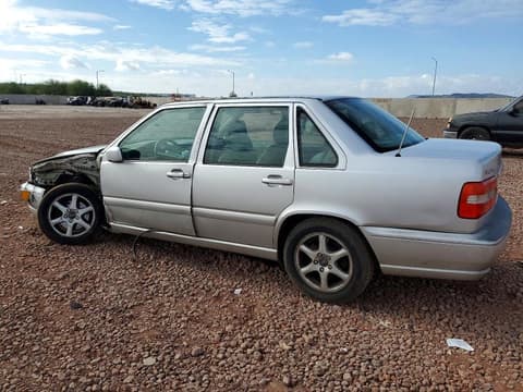 2000 Volvo S70, VIN YV1LS56DXY2641620. Фото 2 з 6 з аукціону Copart. Каталог авто зі США OpenDataCar.