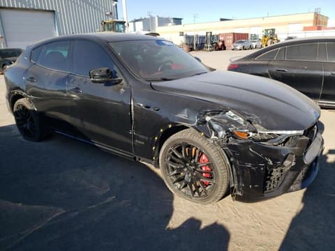 2021 Maserati Levante, VIN ZN661YUS3MX370890. Фото 4 з 6 з аукціону Copart. Каталог авто зі США OpenDataCar.