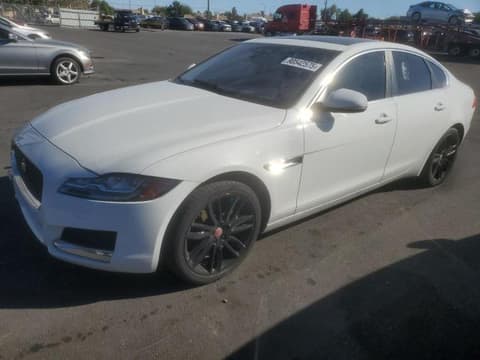 2016 Jaguar XF, VIN SAJBE4BV8GCY13557. Фото 1 из 6 с аукциона Copart. Каталог авто из США OpenDataCar.