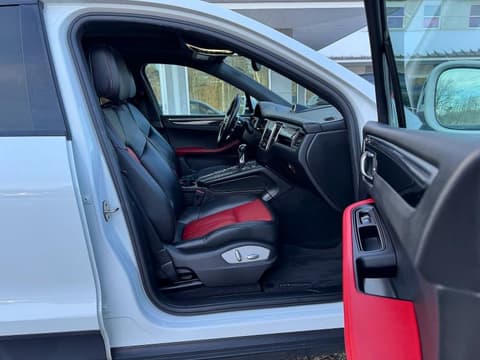 2017 Porsche Macan, VIN WP1AA2A52HLB83627. Фото 5 з 6 з аукціону Copart. Каталог авто зі США OpenDataCar.