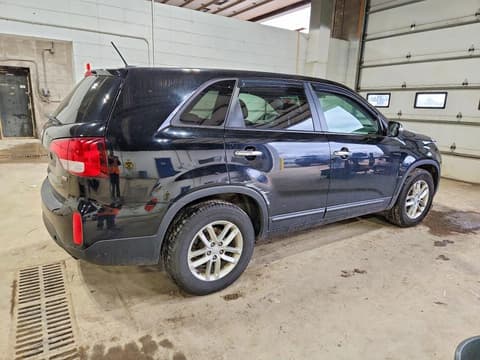 2015 Kia Sorento, VIN 5XYKT3A66FG618849. Фото 3 з 6 з аукціону Copart. Каталог авто зі США OpenDataCar.