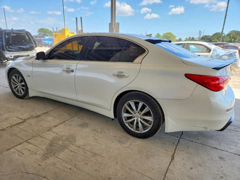 2017 Infiniti Q50, VIN JN1EV7AR4HM831733. Фото 2 з 6 з аукціону Copart. Каталог авто зі США OpenDataCar.