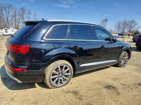 2017 Audi Q7, VIN WA1LAAF7XHD014832. Zdjęcie 3 z 6 z aukcji Copart. Katalog aut z USA OpenDataCar.