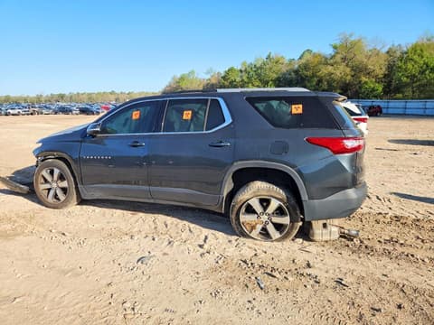 2018 Chevrolet Traverse, VIN 1GNERHKWXJJ131631. Фото 2 з 6 з аукціону Copart. Каталог авто зі США OpenDataCar.