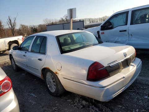 2010 Mercury Grand Marquis, VIN 2MEBM7FV1AX615019. Фото 2 з 6 з аукціону Copart. Каталог авто зі США OpenDataCar.