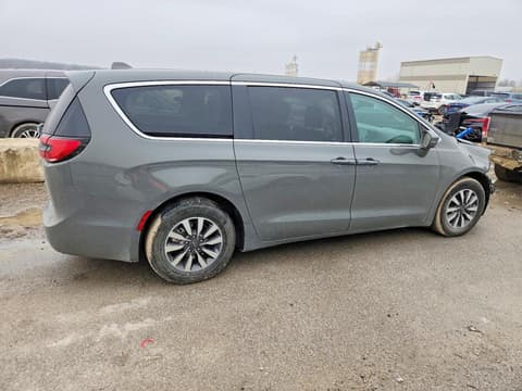 2022 Chrysler Pacifica, VIN 2C4RC1L73NR121356. Фото 3 з 6 з аукціону Copart. Каталог авто зі США OpenDataCar.