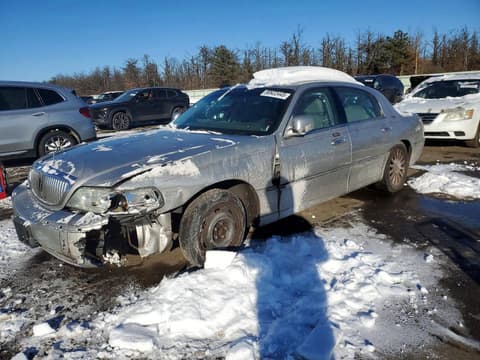 2005 Lincoln Town Car, VIN 1LNHM82WX5Y624271. Фото 1 з 6 з аукціону Copart. Каталог авто зі США OpenDataCar.