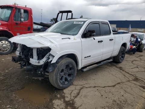 2025 Ram 1500, VIN 1C6RREBG7SN570059. Фото 1 з 6 з аукціону Copart. Каталог авто зі США OpenDataCar.