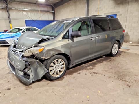 2011 Toyota Sienna, VIN 5TDYK3DCXBS095329. Фото 1 из 6 с аукциона Copart. Каталог авто из США OpenDataCar.