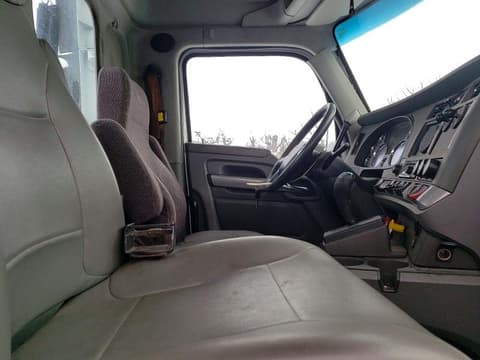 2015 Kenworth T680, VIN 1XKYA48X5FJ403357. Фото 5 з 6 з аукціону Copart. Каталог авто зі США OpenDataCar.