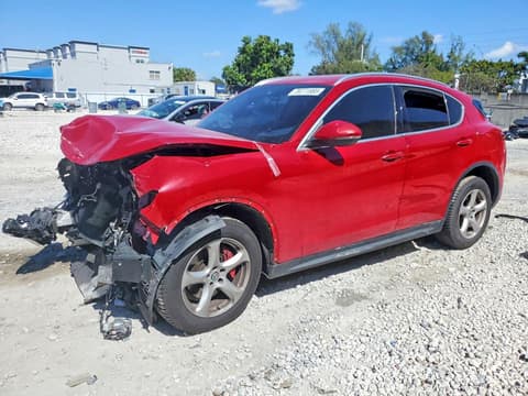 2018 Alfa romeo Stelvio, VIN ZASFAKAN3J7B81138. Фото 1 з 6 з аукціону Copart. Каталог авто зі США OpenDataCar.