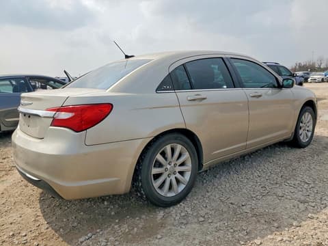 2014 Chrysler 200, VIN 1C3CCBBB8EN136826. Фото 3 из 6 с аукциона Copart. Каталог авто из США OpenDataCar.