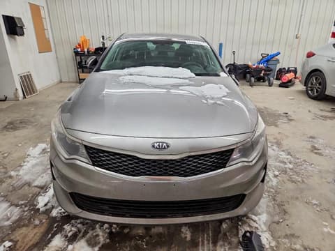 2017 Kia Optima, VIN 5XXGT4L39HG161766. Фото 5 з 6 з аукціону Copart. Каталог авто зі США OpenDataCar.