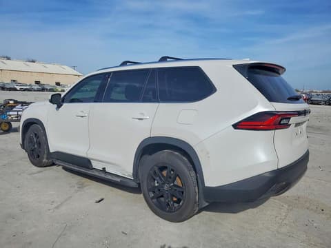 2025 Toyota Highlander, VIN 5TDAAAA54SS026487. Фото 2 з 6 з аукціону Copart. Каталог авто зі США OpenDataCar.