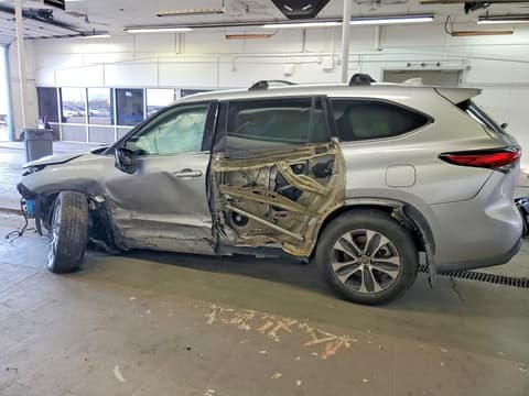 2020 Toyota Highlander, VIN 5TDHZRBH9LS513894. Фото 2 з 6 з аукціону Copart. Каталог авто зі США OpenDataCar.