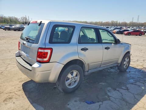 2010 Ford Escape, VIN 1FMCU0C77AKA30737. Фото 3 з 6 з аукціону Copart. Каталог авто зі США OpenDataCar.