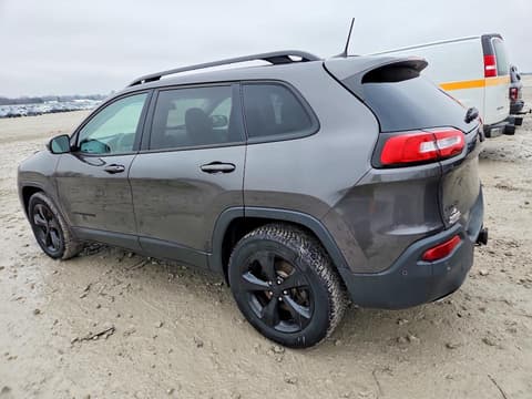 2018 Jeep Cherokee, VIN 1C4PJMDX9JD532948. Фото 2 з 6 з аукціону Copart. Каталог авто зі США OpenDataCar.
