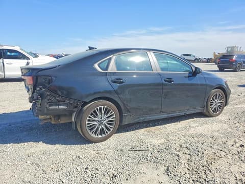 2024 Kia Forte, VIN 3KPF54AD8RE814311. Фото 3 з 6 з аукціону Copart. Каталог авто зі США OpenDataCar.