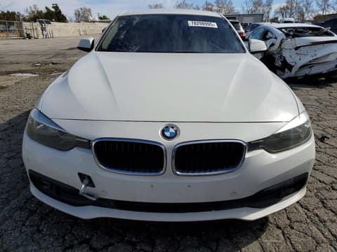 2017 Bmw 3 Series, VIN WBA8E1G32HNU15570. Zdjęcie 5 z 6 z aukcji Copart. Katalog aut z USA OpenDataCar.