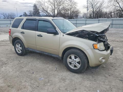 2010 Ford Escape, VIN 1FMCU0DG9AKA95345. Фото 4 з 6 з аукціону Copart. Каталог авто зі США OpenDataCar.