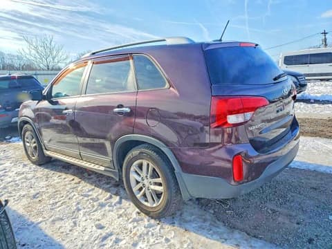 2015 Kia Sorento, VIN 5XYKTDA76FG590193. Фото 2 з 6 з аукціону Copart. Каталог авто зі США OpenDataCar.