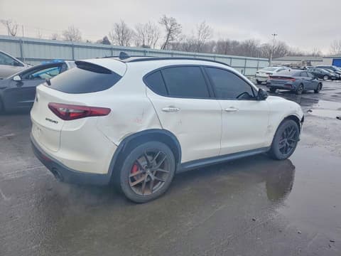 2019 Alfa romeo Stelvio, VIN ZASPAKBN3K7C50527. Фото 3 з 6 з аукціону Copart. Каталог авто зі США OpenDataCar.