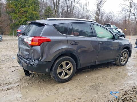 2015 Toyota RAV4, VIN JTMRFREV0FD136919. Фото 3 з 6 з аукціону Copart. Каталог авто зі США OpenDataCar.