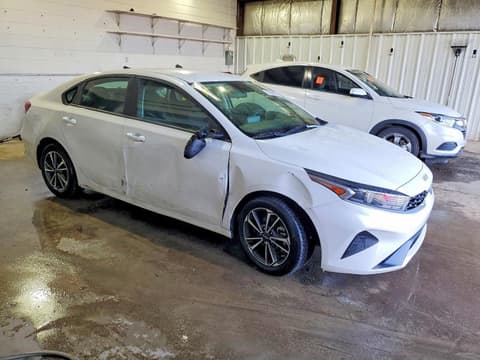 2024 Kia Forte, VIN 3KPF24AD9RE706885. Фото 4 з 6 з аукціону Copart. Каталог авто зі США OpenDataCar.