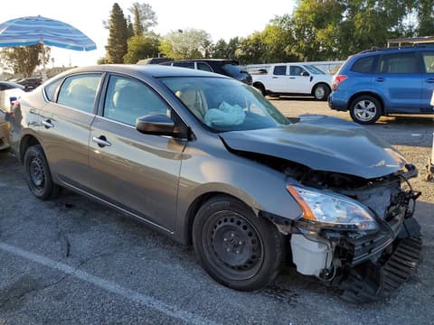 2015 Nissan Sentra, VIN 3N1AB7AP9FY264984. Zdjęcie 4 z 6 z aukcji Copart. Katalog aut z USA OpenDataCar.