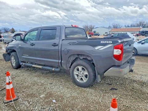 2018 Toyota Tundra, VIN 5TFDW5F19JX703912. Фото 2 з 6 з аукціону Copart. Каталог авто зі США OpenDataCar.