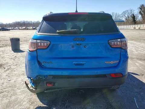 2018 Jeep Compass, VIN 3C4NJDDB9JT264151. Фото 6 з 6 з аукціону Copart. Каталог авто зі США OpenDataCar.